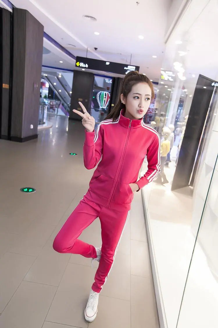 Fashionable Women's Athletic Two-Piece Tracksuit Set